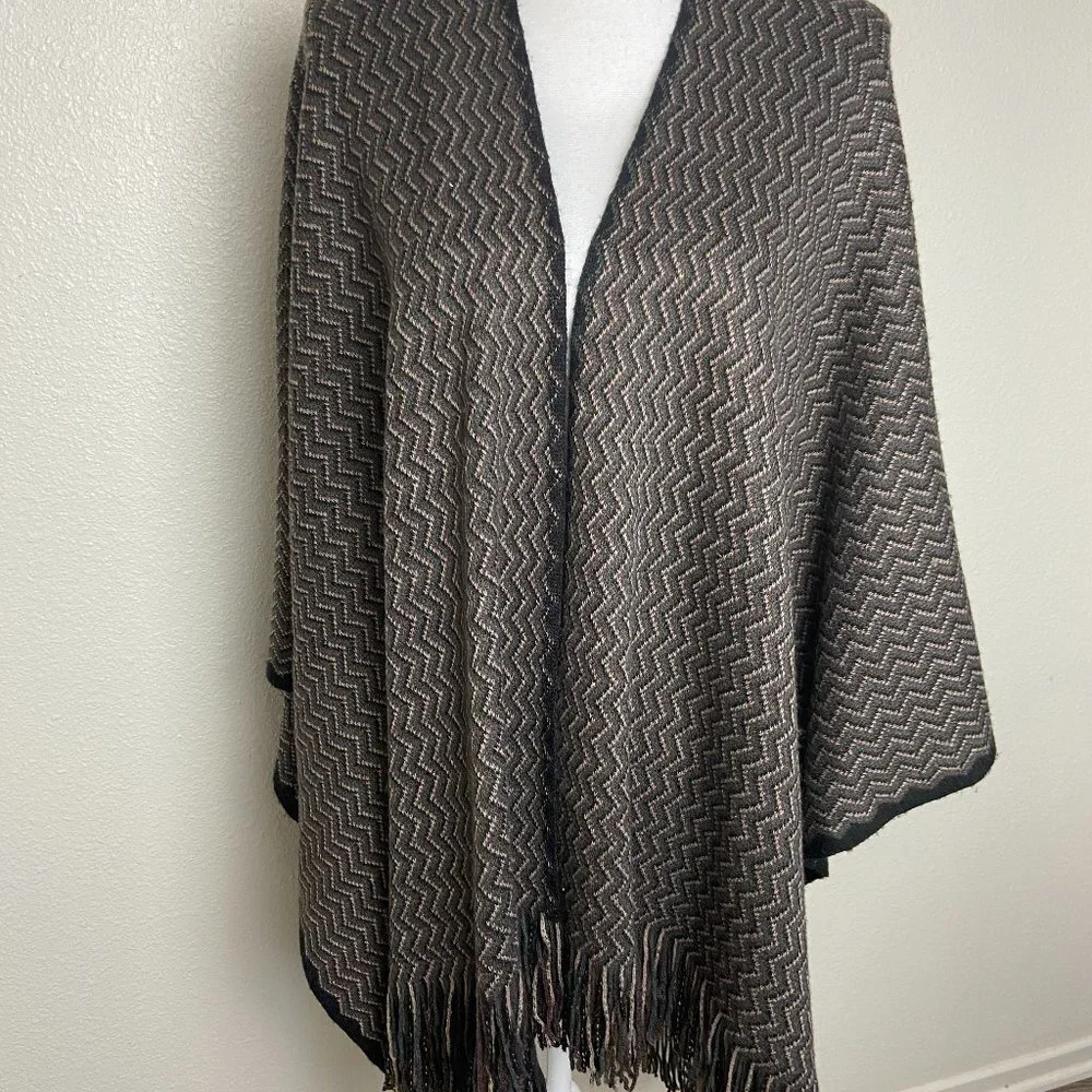 BCBGMaxAzria Fringe Scarf Wrap Zig Zag ONE SIZE